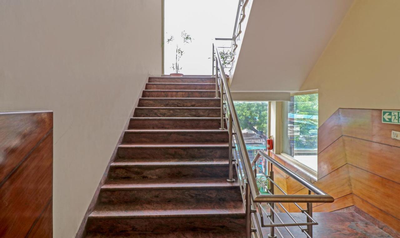 Treebo Galaxy Rooms Нью-Делі Екстер'єр фото